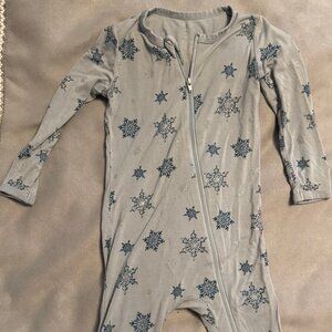 Kyte Baby Romper - Snowflake print - 3T